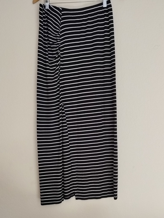 Vince Camuto Dresses & Skirts - Vince Camuto Black and White Striped Maxi Skirt (M)